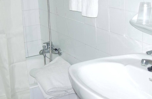 Son Moll Bed & Breakfast | Zhimbad B&B by the sea