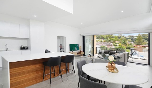 #15 THE ASH APARTMENTS | Close to beach | Accom Holidays