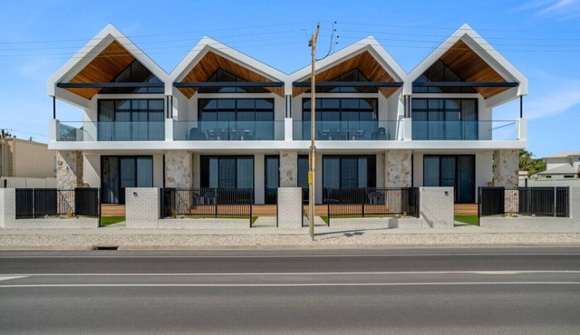 202Espy ~ The ultimate experience. Sleeps 16