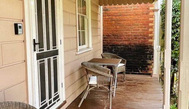 2BR furnished cottage available near Bendigo Hospital