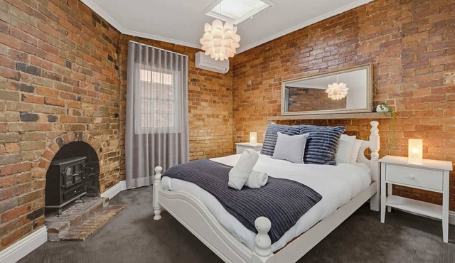 2BR Miners' Cottage, Bendigo