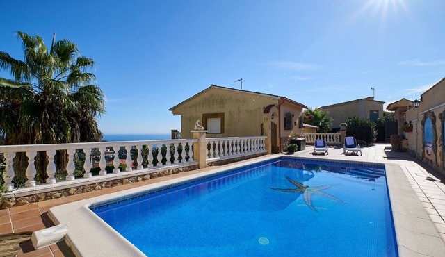 2CRISA01- Nice house with private pool and sea views located near the beach