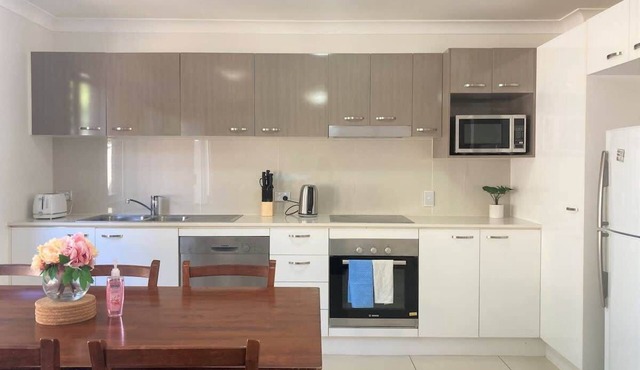 3 bedroom townhouse in Kingston