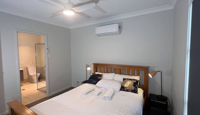 4 Bedroom House, Master with ensuite and A/C