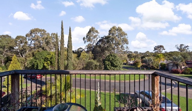 4 BR Family Home in Runcorn close to local market and quick access to CBD
