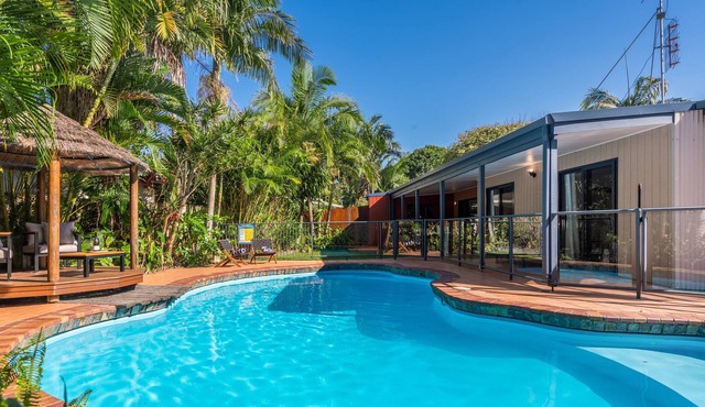 A SWEET ESCAPE - The Great Byron Getaway
