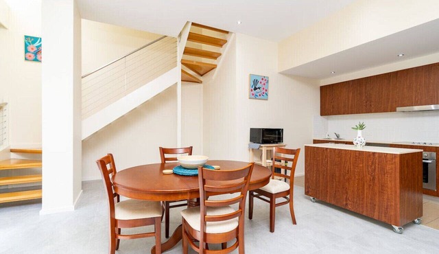 Absolutely spacious APT unit between ANU and City