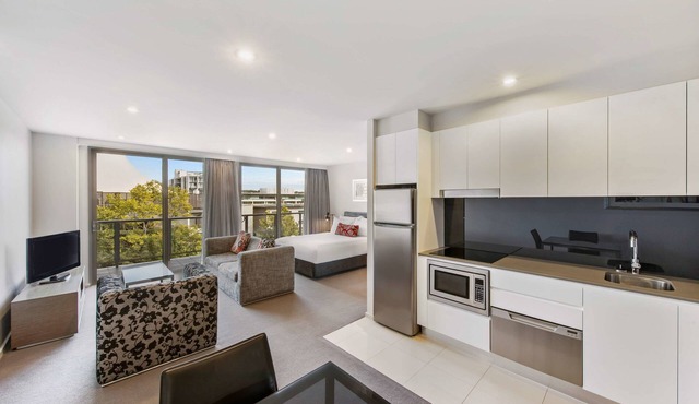 Adina Serviced Apartments Canberra Dickson