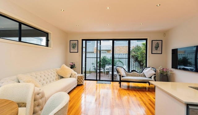 Airport and CBD convenience stay