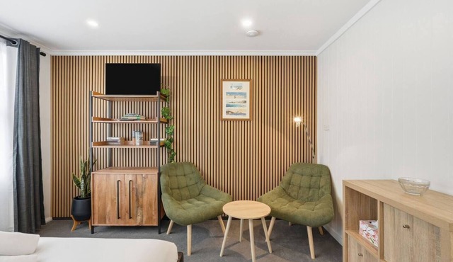 Airport Studio Retreat