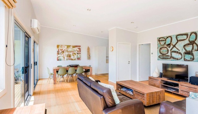Angourie Blue 7 - A picturesque holiday rental nestled in the stunning landscape of Angourie