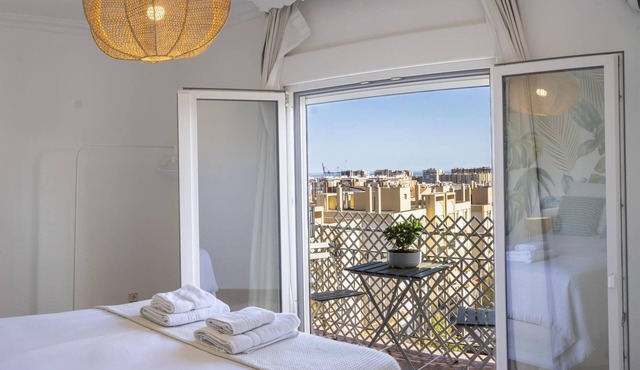 Apartamento con Balcon. Free Parking