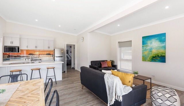 Apartment 1 - Luxury Apartment & Rooms - Free Wifi - Close To Beach