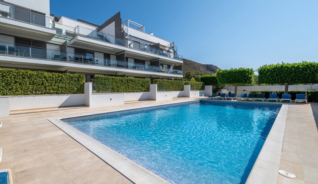Apartment 'Boquer' with Shared Pool, 2 Private Terraces and Wi-Fi
