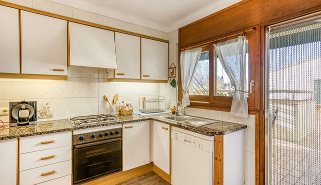 Apartment 'Can Coll I' with Private Terrace, Wi-Fi and Air Conditioning