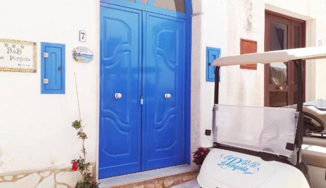 Apartment 'Marettimo Con Vista Giardino' with Private Garden, Wi-Fi and Air Conditioning in Marettimo