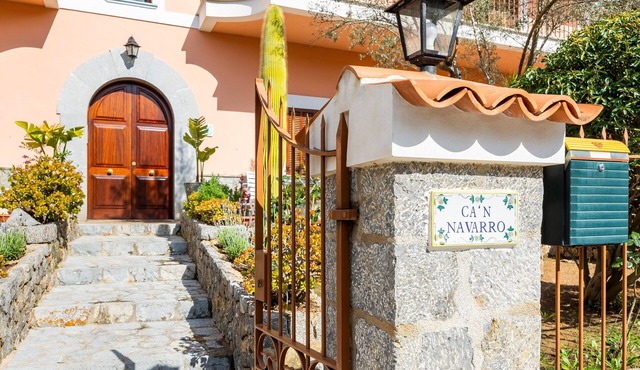 Apartment 'Navarro' with Mountain View, Private Terrace and Wi-Fi