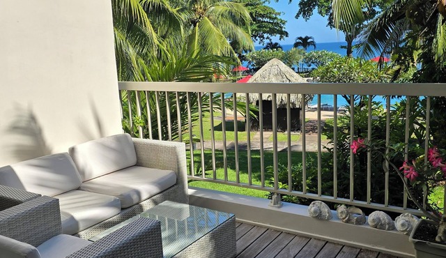 API DAYS SUITE Lafayette Beach Apartment in beachfront hotel residence.
