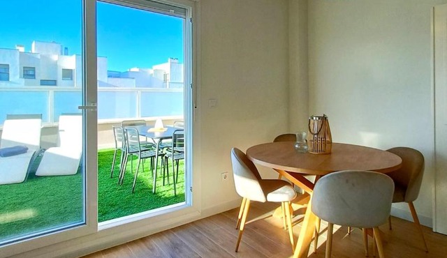 Atenas Suite, 2 Hab, terraza, piscina y playa a 3 min