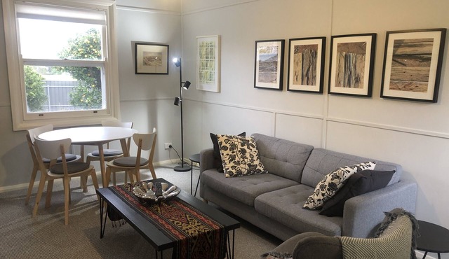 Baxter's Vintage Chic BnB in Clare