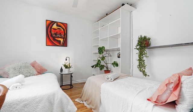 Beach house 2km CBD