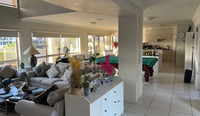 Beach House on the Gold Coast Canal - Room 3
