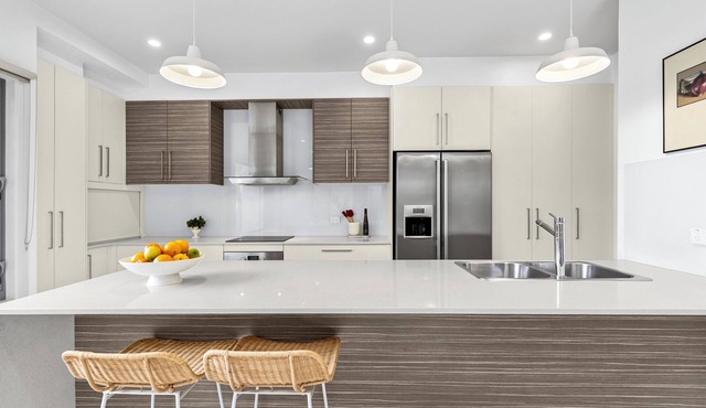 Beautiful beach house in the heart of Sawtell. Park once. Walk everywhere