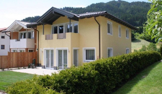Beautiful group accommodation with sauna & ski-in in Itter