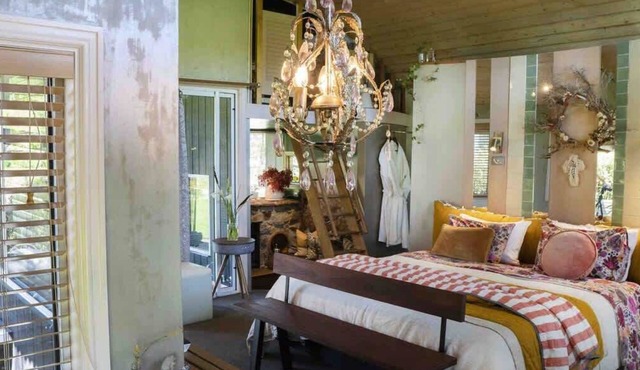 Beautiful romantic chalet | privtspa | near Bright