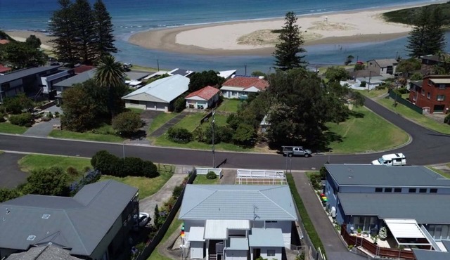 Beside the Seaside Gerroa