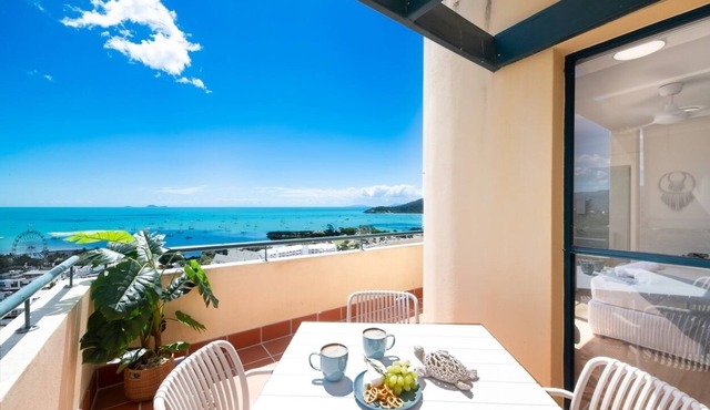 Blue Beyond Airlie | 2 Bedroom Water View Apartment
