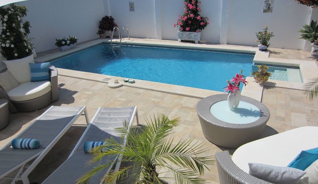 Boutique Bed & Breakfast Suite with Pool,Garden,Sunroom w/Panoramic Sea Views in Benalmádena