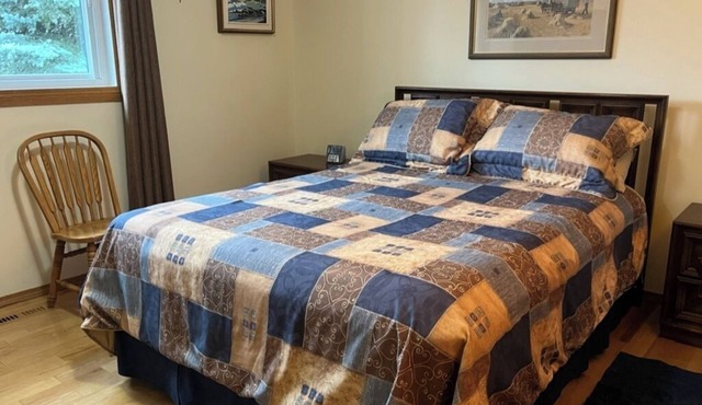 Bright, spacious 4 bedroom home. in Cochrane