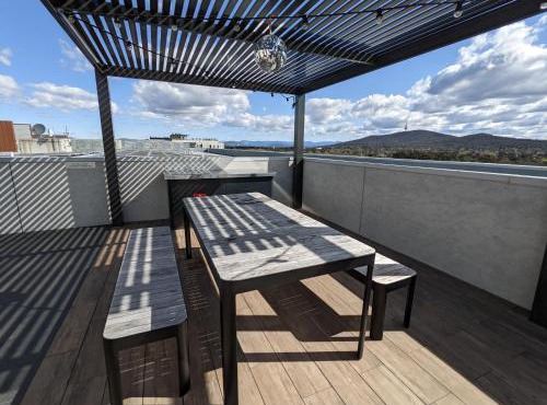 Bunduluk - Chic cosy apt, WiFi, Netflix, walk to food & shops