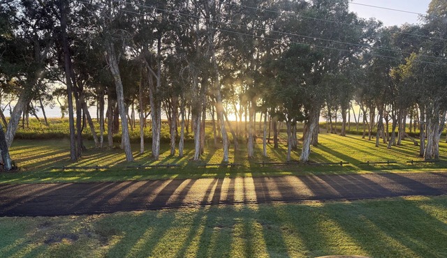 Burrum Heads Beach Escape – Modern 2BR Unit, AC, WiFi
