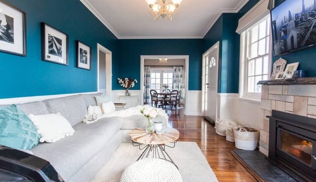 Byrne House – Well-Equipped 3BR Family Stay w/Wi-Fi & Parking | Close to Mount Gambier Attractions