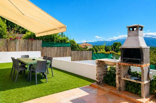 Ca la Nena Morena - Casa con piscina privada, jardín y vistas al Montseny