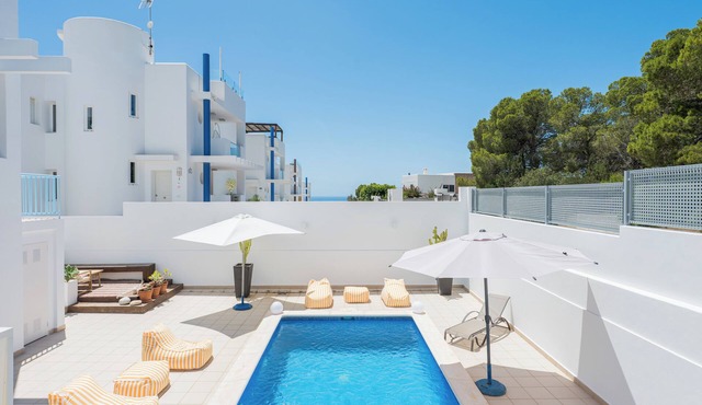 Can Azzurra Pool & Beach Family Home, Cala Vadella