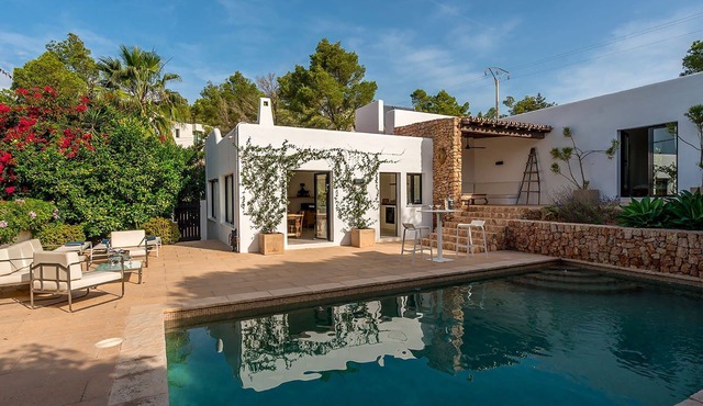 Can Blanca with pool - My Rental Homes