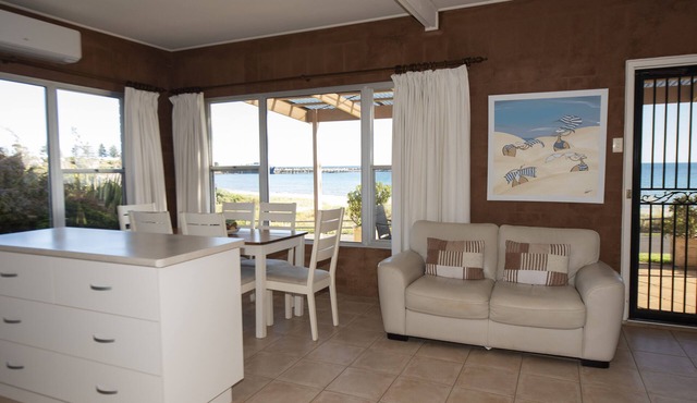 Cape View Cottage - beachside in Penneshaw