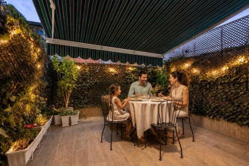 Casa Única con Patio Privado - Metro a 3 minutos