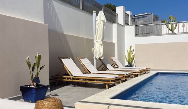Casa Bonic: Villa with Sunset - seaview and pool
