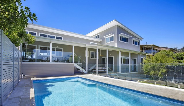Castaway Beach House - Designer home with inground pool