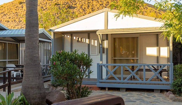 Charming Bungalow 5 Pers with Terrace