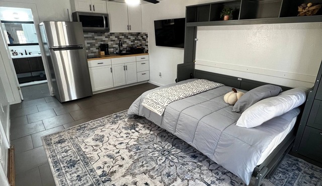 Charming studio Backhouse in fantastic Amarillo great quiet neighborhood. in Amarillo