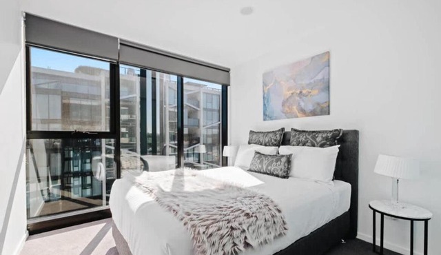 City-Views-Stylish-2bed2bath