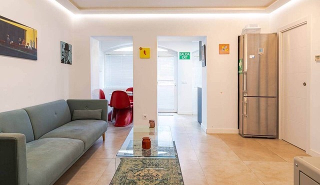 Comfortable, quiet, newly renovated in Madrid