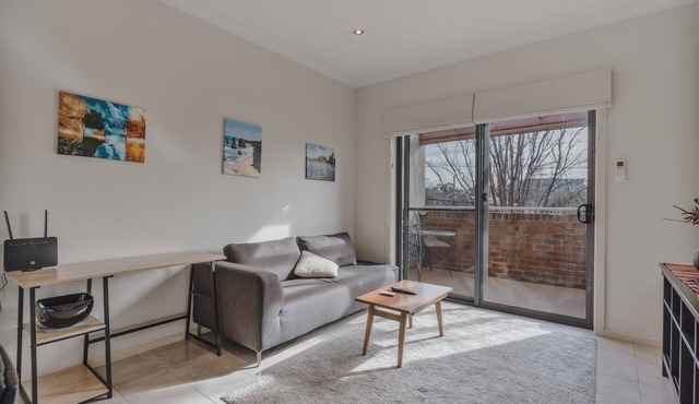Cosy 1-Bed In Peaceful Location Across From Park