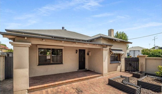 Cosy Lodge Mount Gambier close to shopping, eating, playing