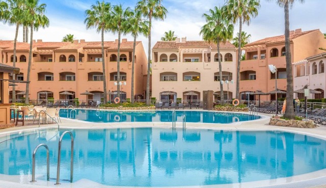 Cosy Studio Apartment | Costa del Sol | Sleeps 2 in Las Lagunas de Mijas